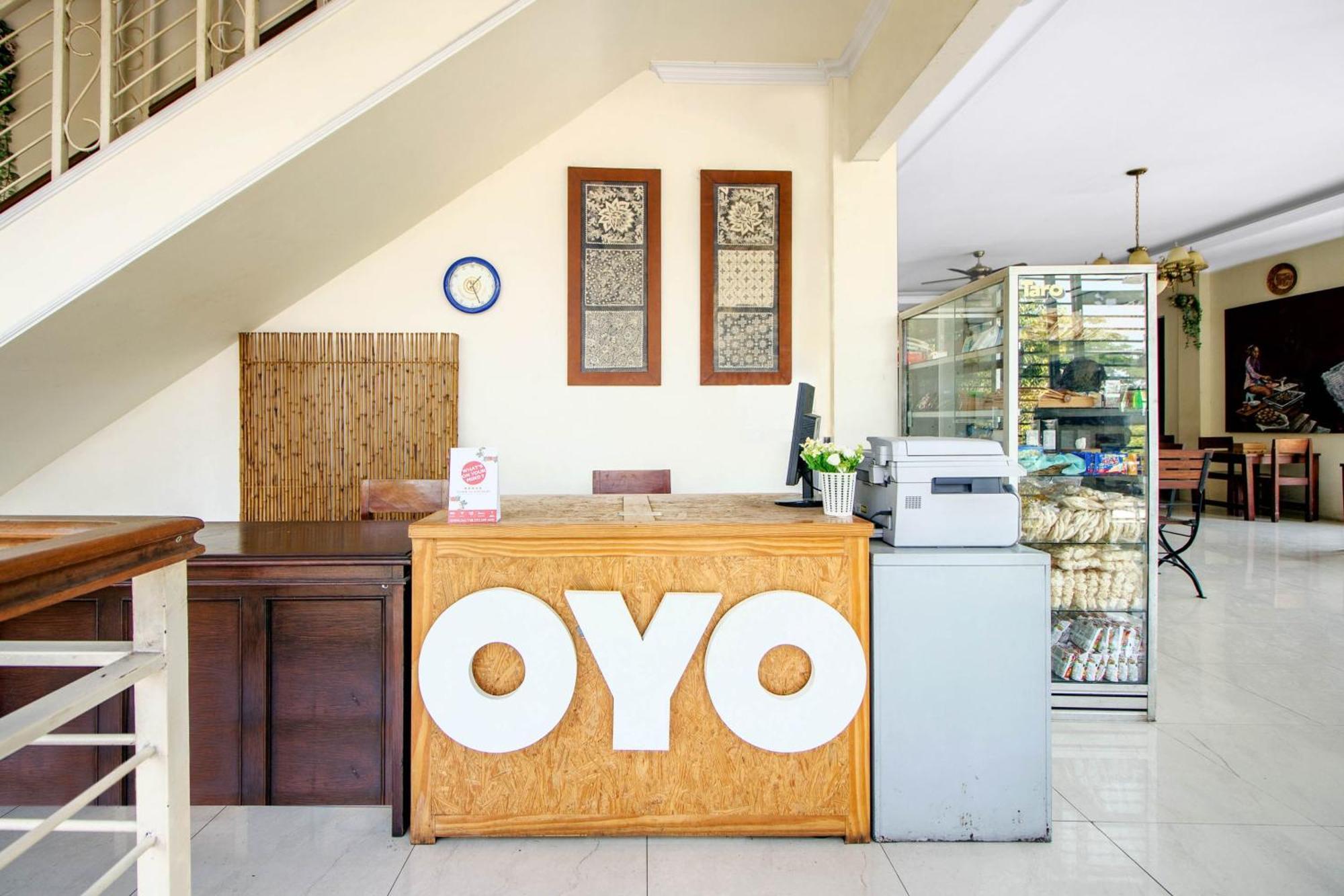 Готель Super Oyo 250 De'Gadri Ndalem Jarakan Екстер'єр фото